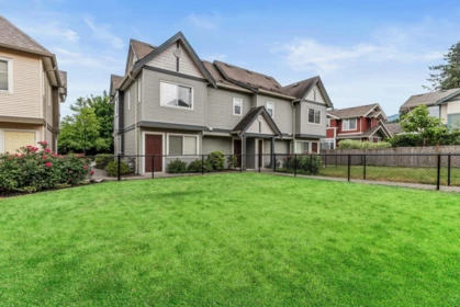 Fitness Center Photo Near 3 45450 Shawnigan Crescent, Chilliwack, BC