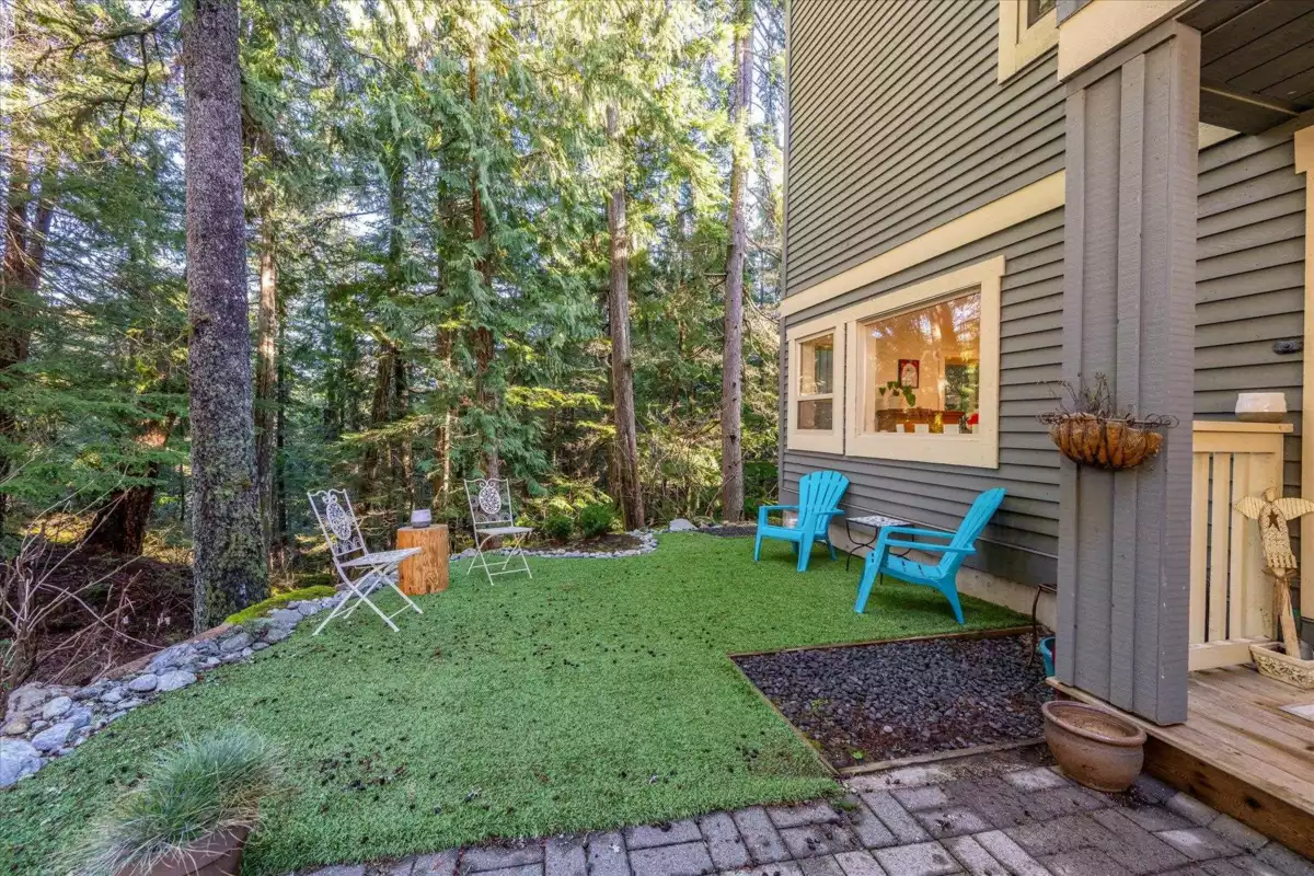 Breakfast Nook Photo of 1 2720 Cheakamus Way, Whistler, BC
