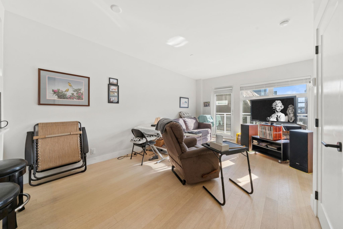 Breakfast Nook Photo of 308 22226 Brown Avenue, Maple Ridge, BC