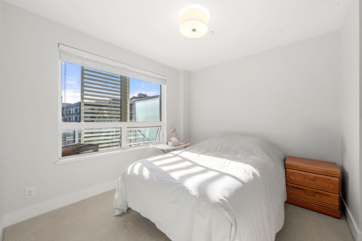 Powder Room Photo of 308 22226 Brown Avenue, Maple Ridge, BC