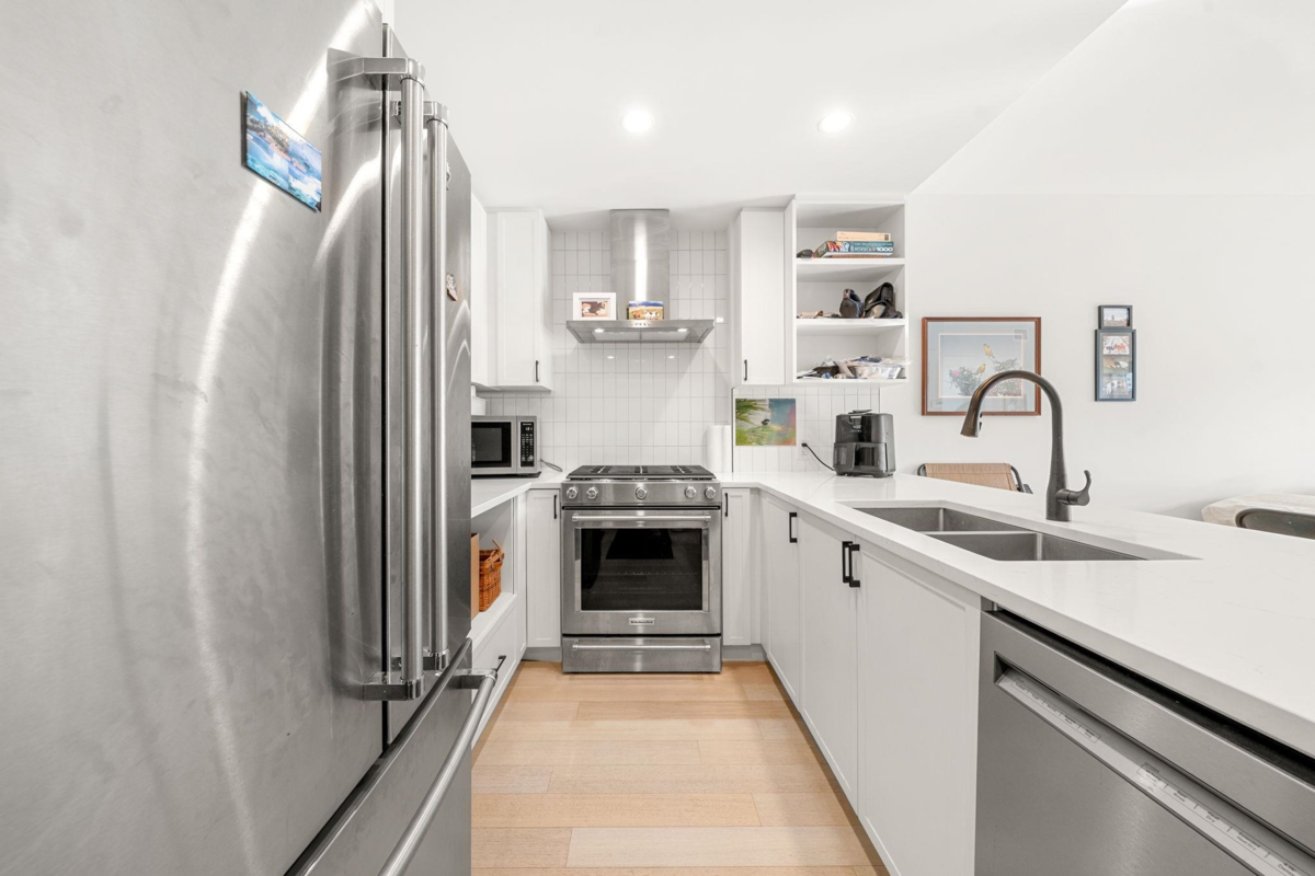 Walk-In Closet Photo of 308 22226 Brown Avenue, Maple Ridge, BC