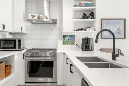 308 22226 Brown Avenue, Maple Ridge, BC, Maple Ridge — 1 bed apartment/condo for sale