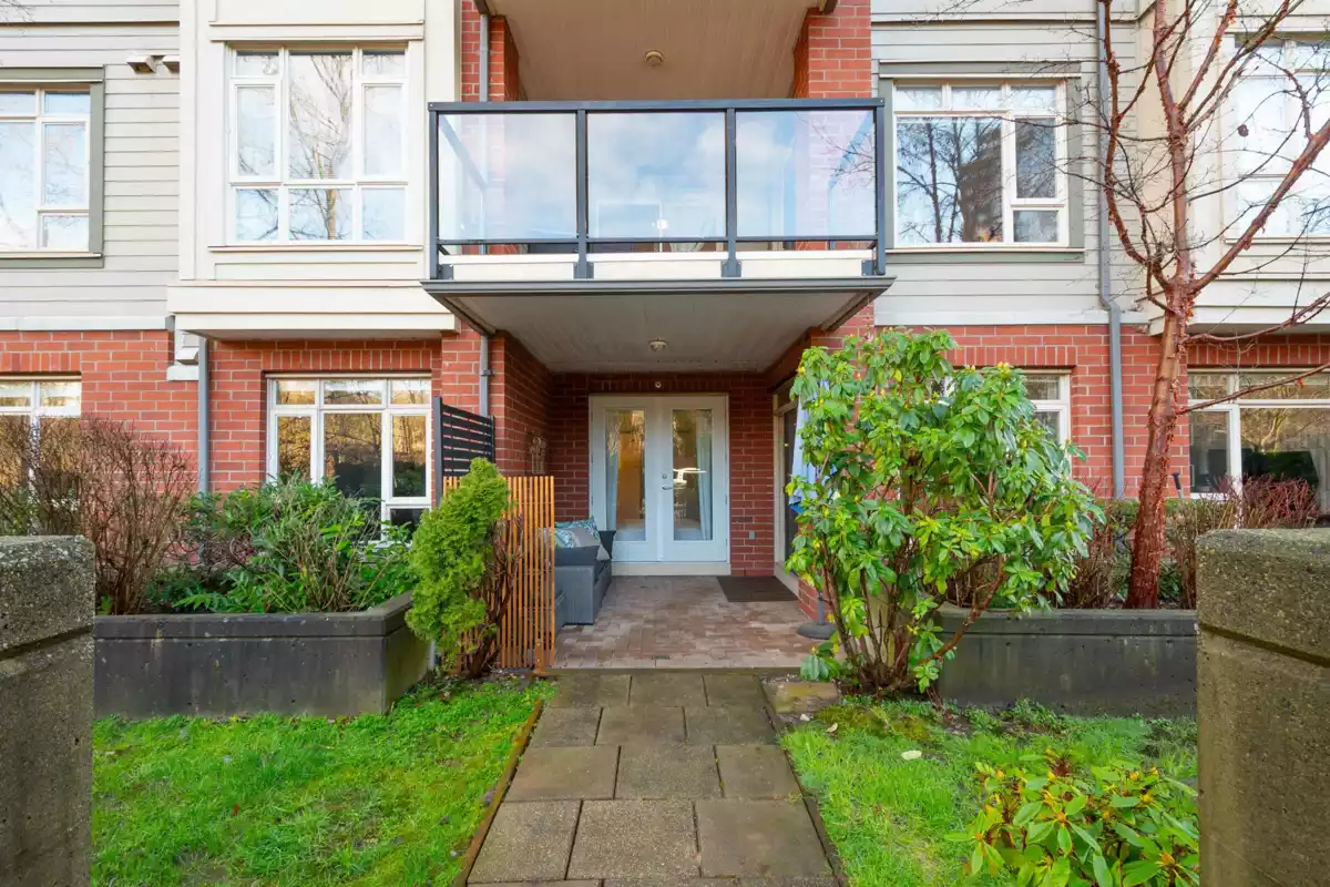 Walk-In Closet Photo of 121 100 Capilano Road, Port Moody, BC