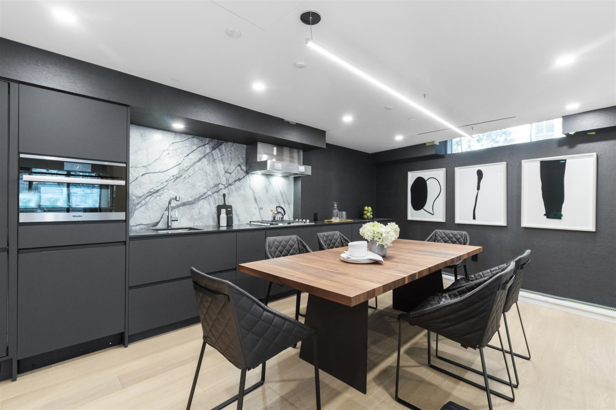 Entry Foyer Photo of 1107 889 Pacific Street, Vancouver, BC