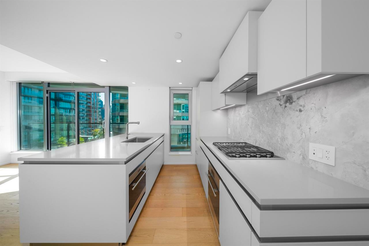 Kitchen Photo of 1107 889 Pacific Street, Vancouver, BC