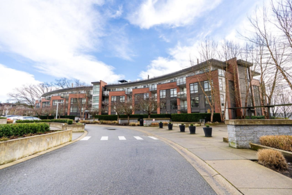 319 22 E Royal Avenue, New Westminster, BC, Fraserview NW — 2 bed apartment/condo for sale