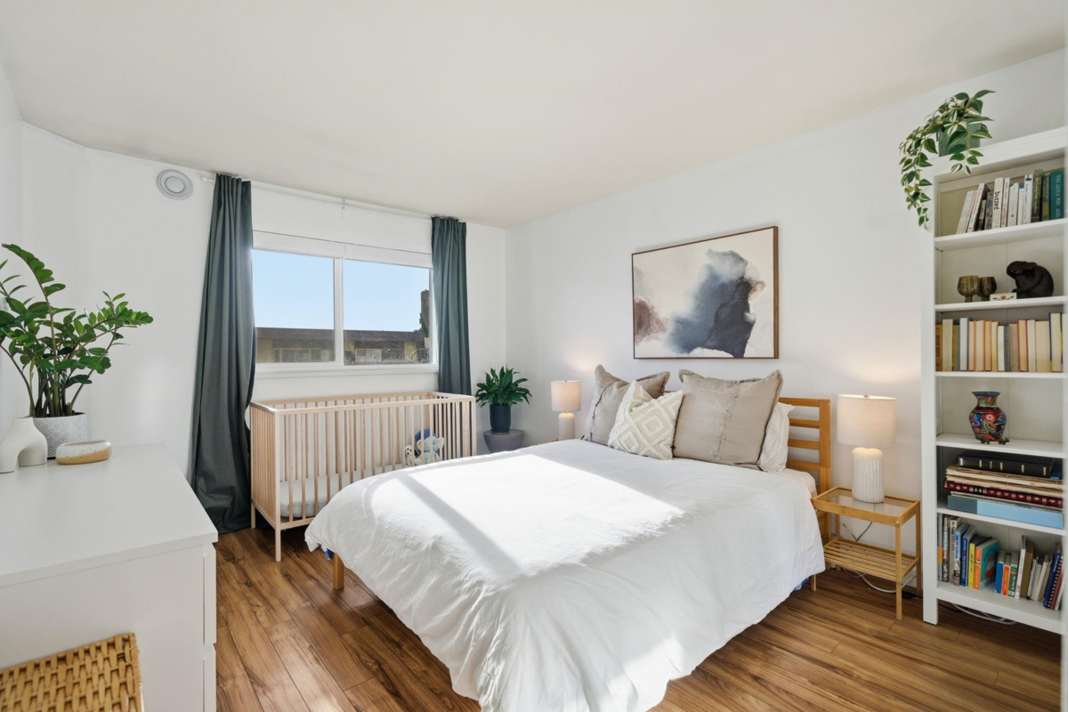 Bedroom 3 Photo of 204 315 E 3rd Street, North Vancouver, BC