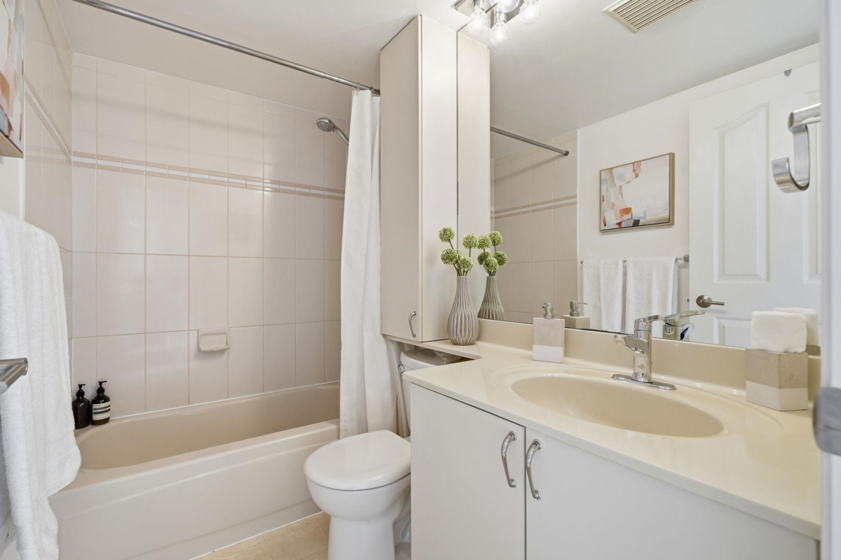 Guest Bathroom Photo of 204 315 E 3rd Street, North Vancouver, BC
