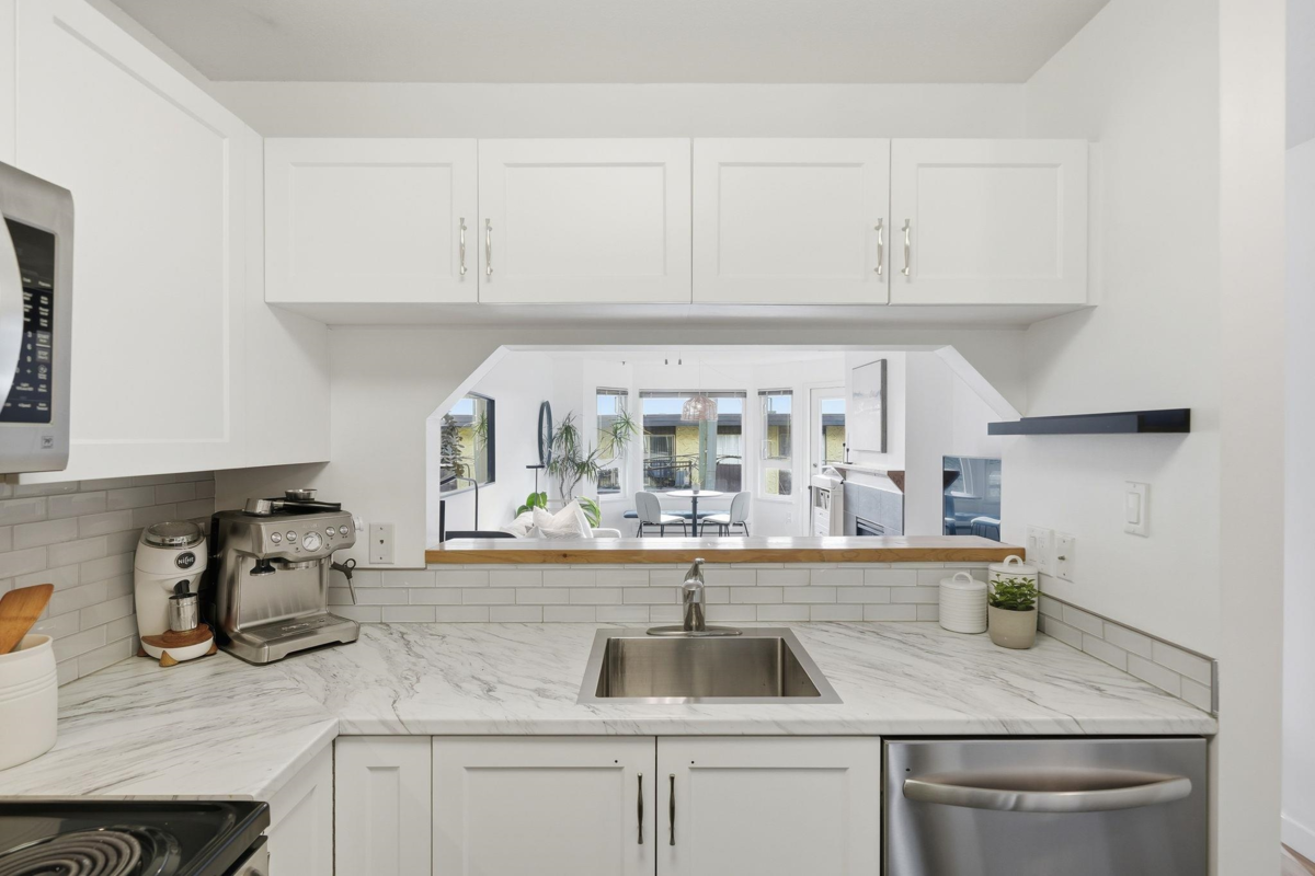 Walk-In Closet Photo of 204 315 E 3rd Street, North Vancouver, BC