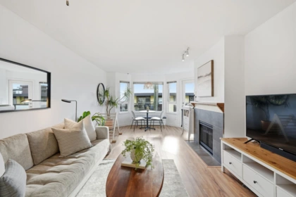 204 315 E 3rd Street, North Vancouver, BC, Lower Lonsdale — 1 bed apartment/condo for sale