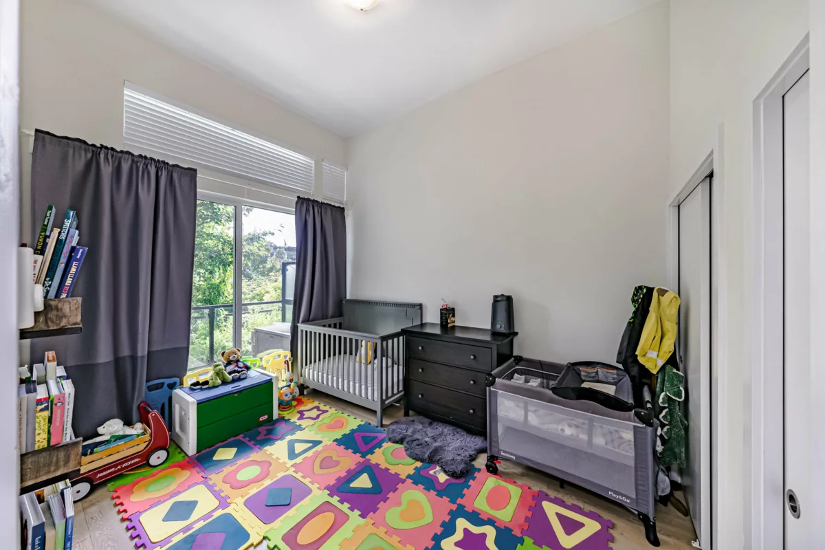 Basement Recreation Room Photo of 102 28 E Royal Avenue, New Westminster, BC