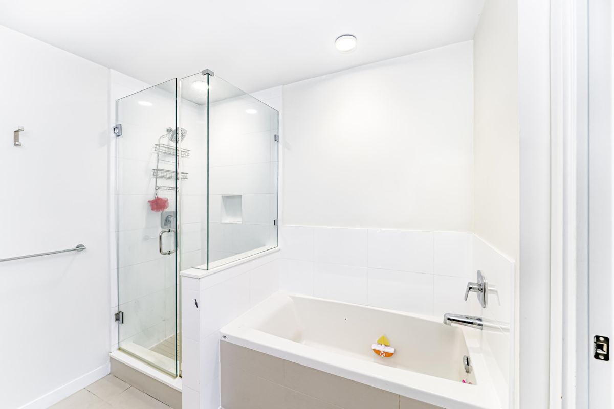 Office / Den Photo of 102 28 E Royal Avenue, New Westminster, BC