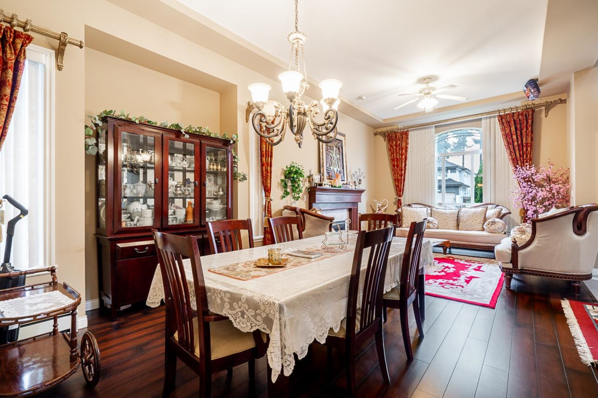 Breakfast Nook Photo of 7658 147a Street, Surrey, BC