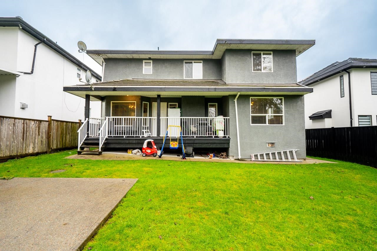 Fitness Center Photo Near 7658 147a Street, Surrey, BC