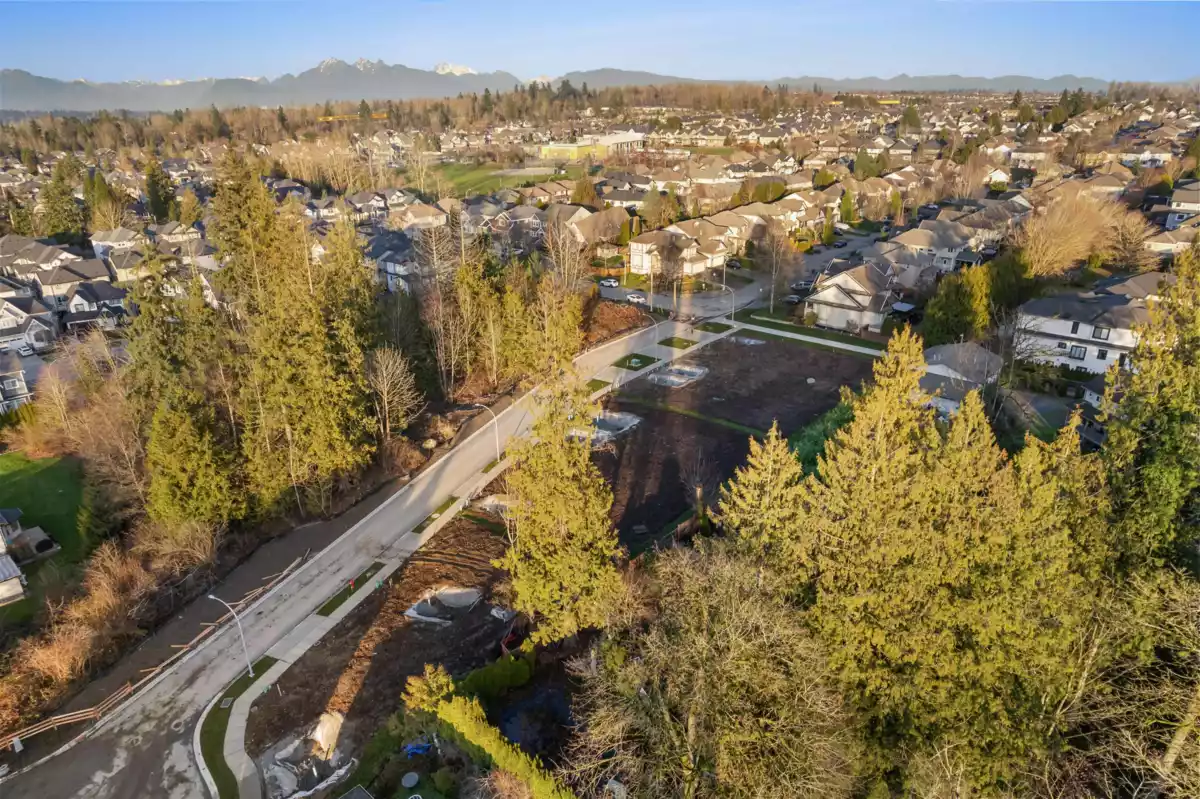 Dining Area Photo of 18086 66 Avenue, Surrey, BC