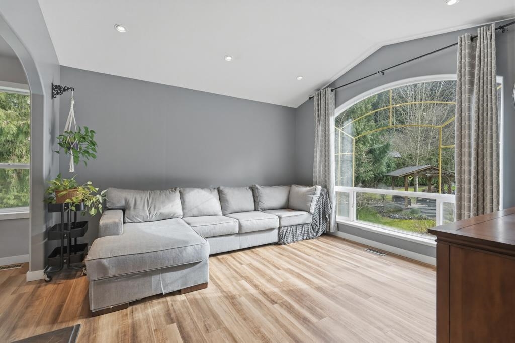 Kitchen Photo of 7166 Marble Hill Road, Chilliwack, BC