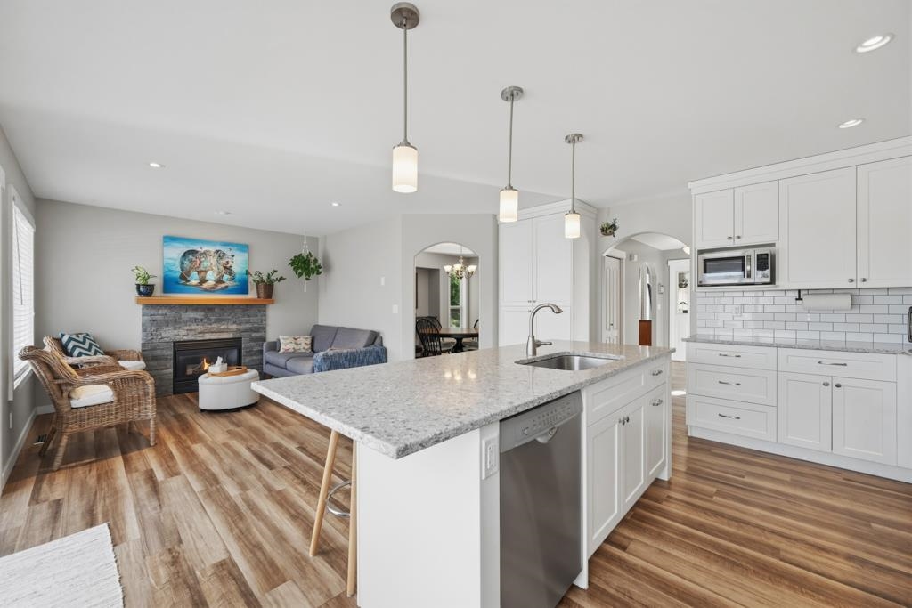 Primary Bedroom Photo of 7166 Marble Hill Road, Chilliwack, BC