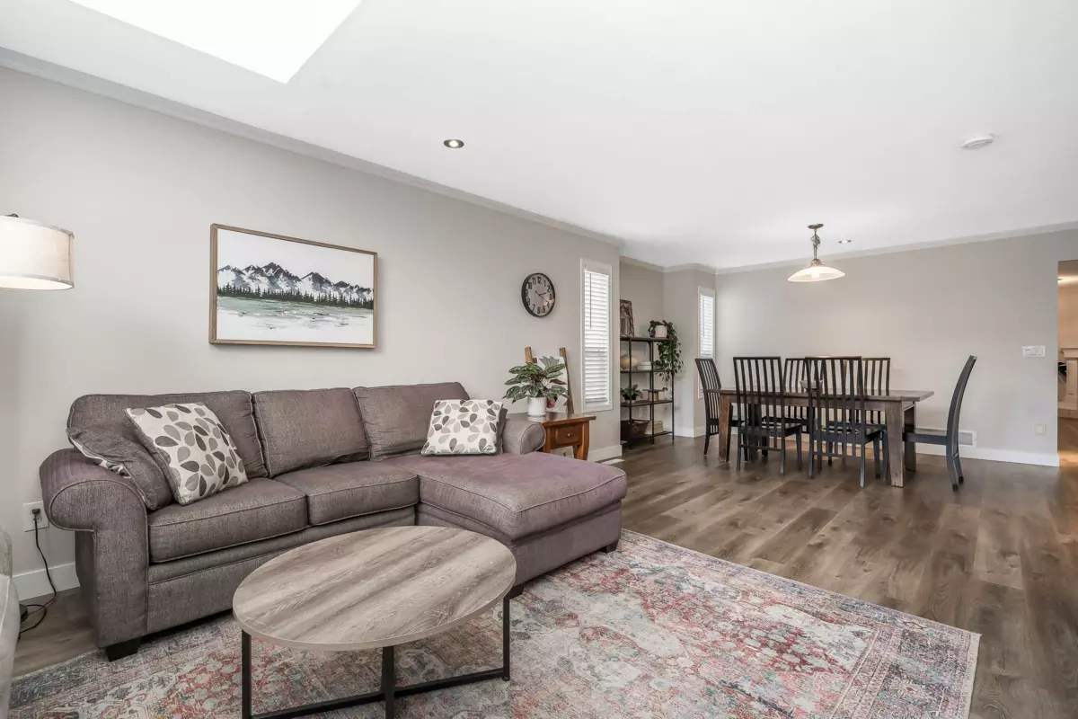 Primary Bedroom Photo of 44621 Monte Vista Drive, Chilliwack, BC