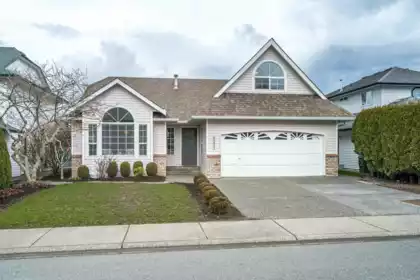 44621 Monte Vista Drive, Chilliwack, BC, Sardis South — 4 bed single family residence for sale