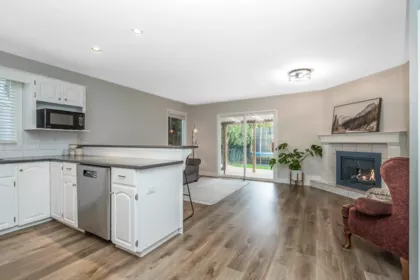 Kitchen Photo of 44621 Monte Vista Drive, Chilliwack, BC