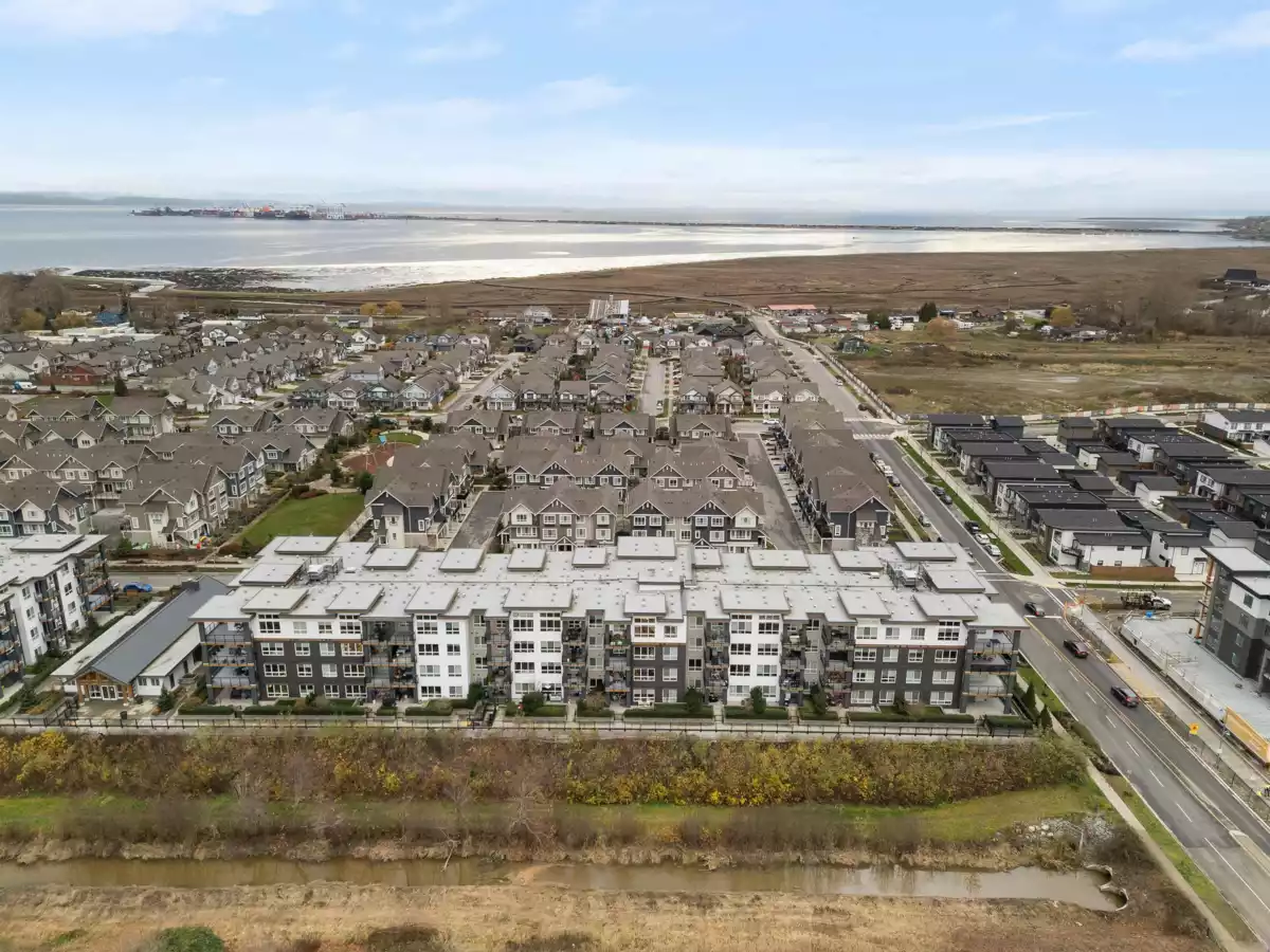 Backyard Photo of 401 1892 Starling Drive, Tsawwassen, BC