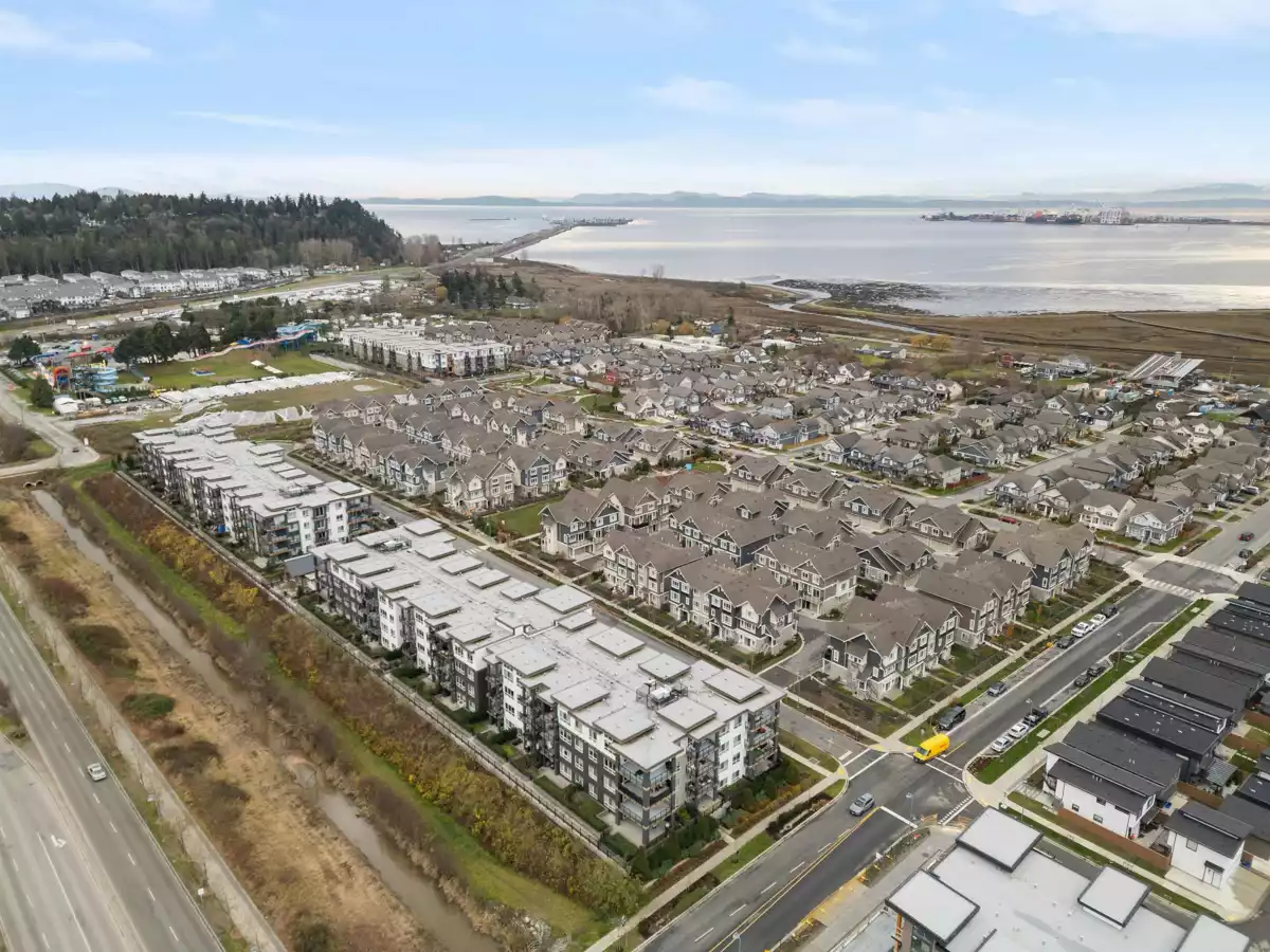 Community Amenities Photo (Clubhouse) of 401 1892 Starling Drive, Tsawwassen, BC