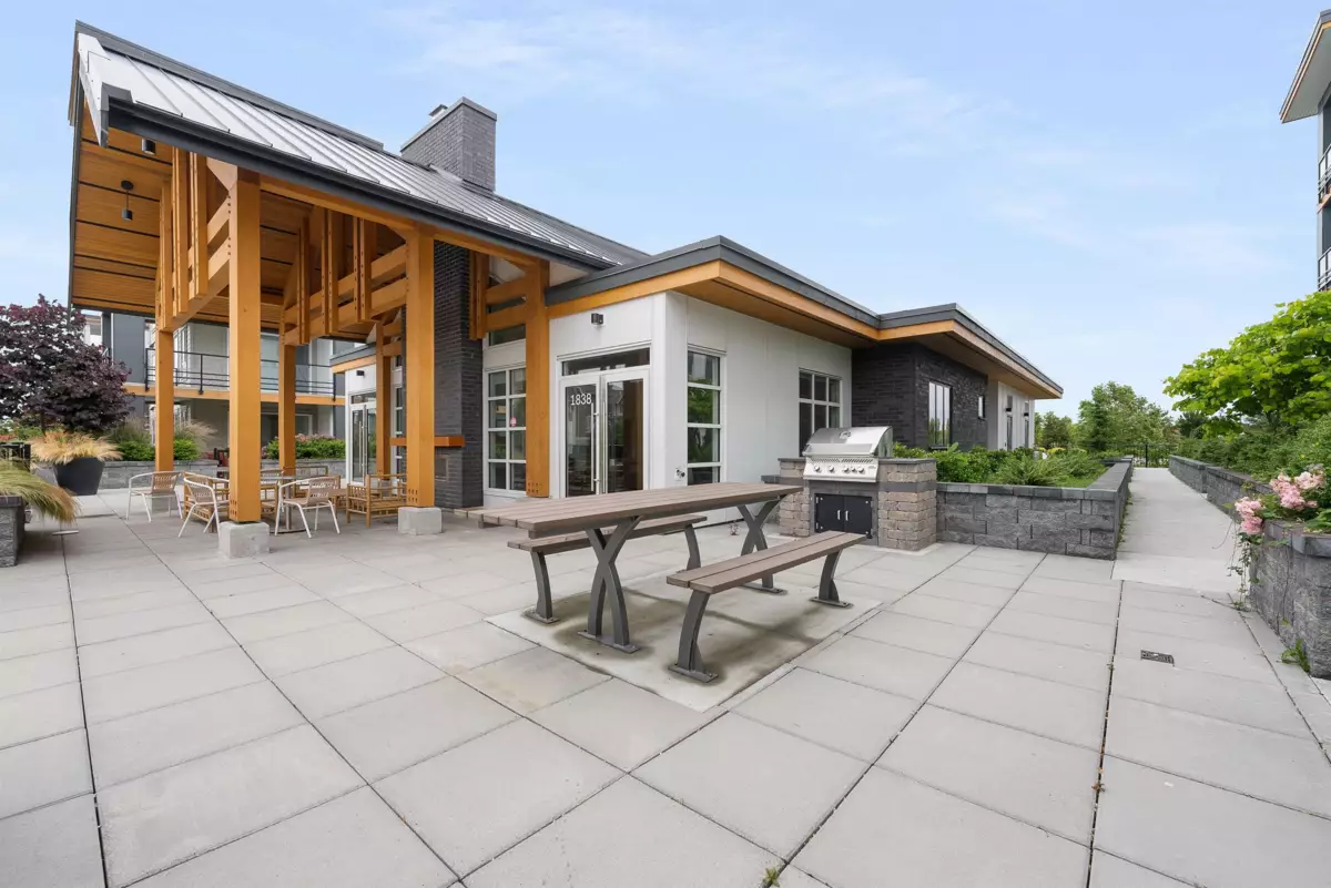 Entry Foyer Photo of 401 1892 Starling Drive, Tsawwassen, BC