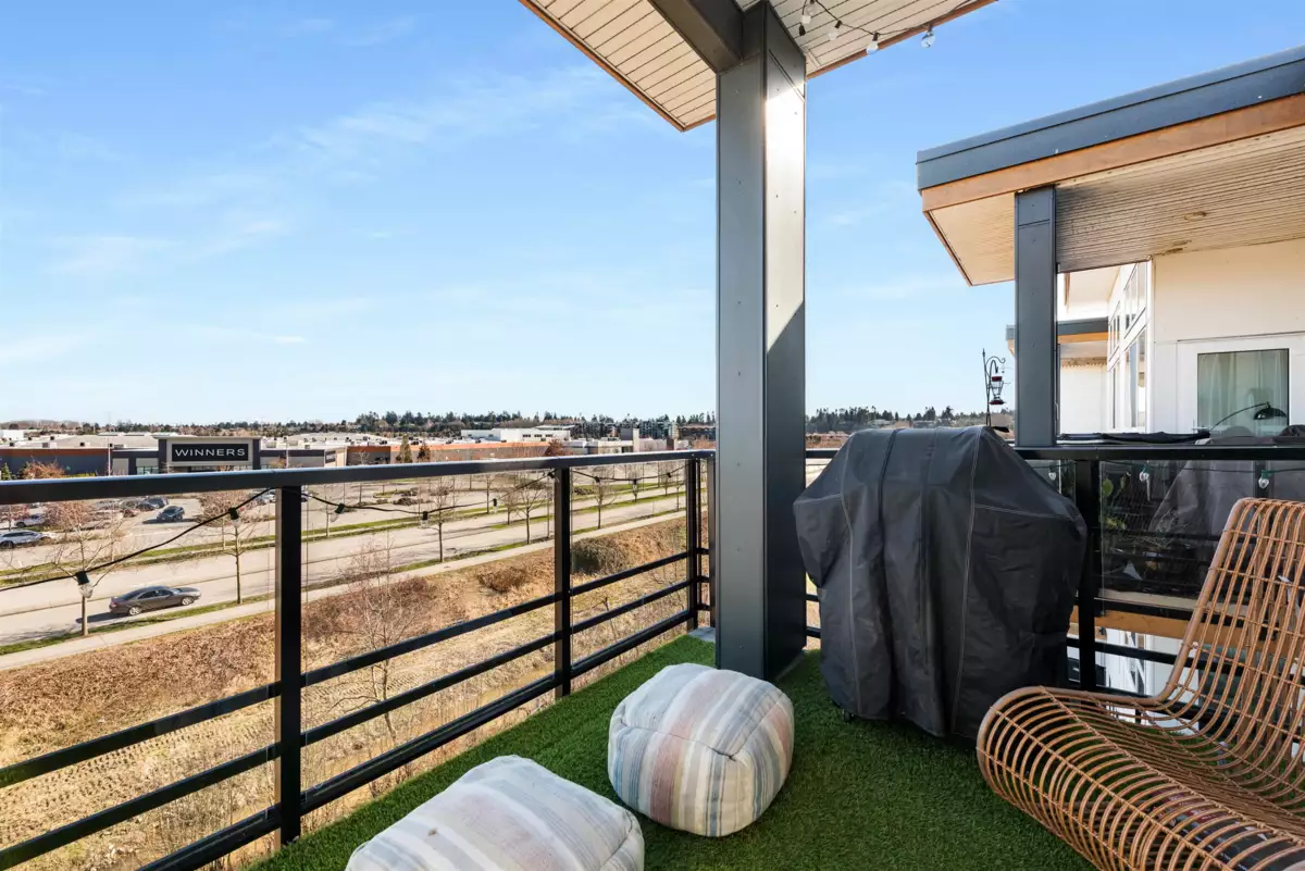Laundry Room Photo of 401 1892 Starling Drive, Tsawwassen, BC