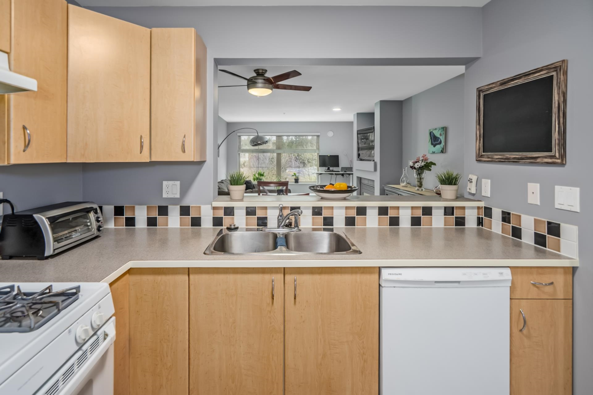 Bedroom 3 Photo of 417 15210 Guildford Drive, Surrey, BC