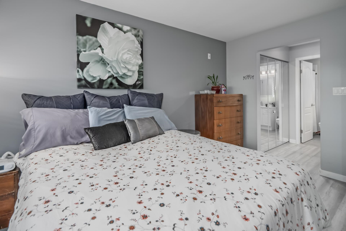 Loft / Bonus Room Photo of 417 15210 Guildford Drive, Surrey, BC