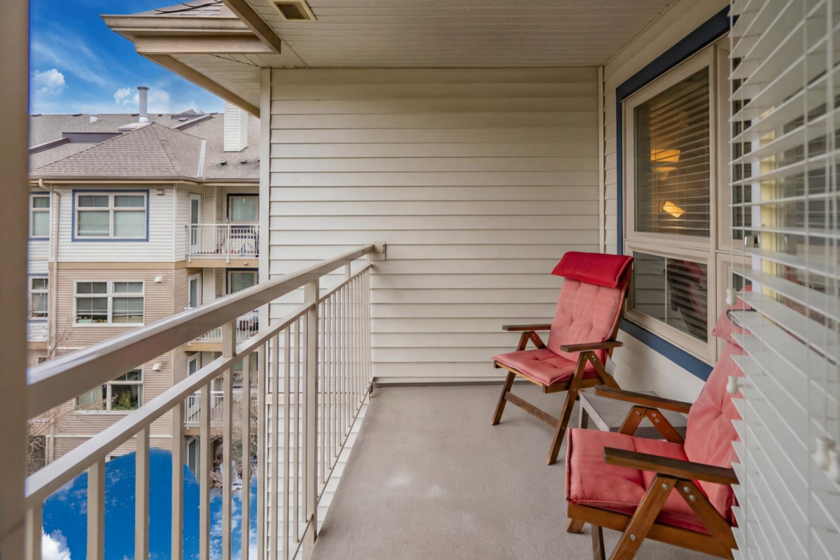 Outdoor Deck Photo of 417 15210 Guildford Drive, Surrey, BC