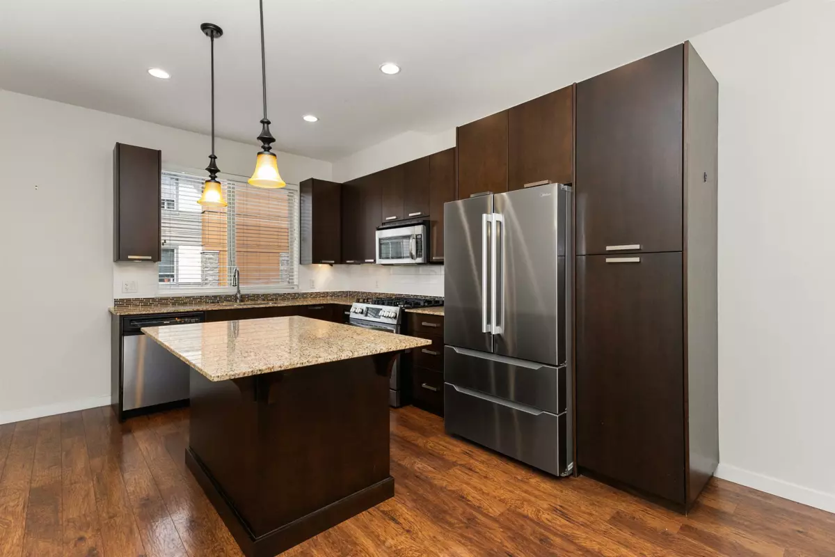 Family Room Photo of 57 34248 King Road, Abbotsford, BC