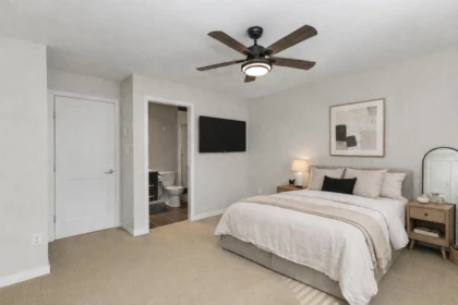 Walk-In Closet Photo of 57 34248 King Road, Abbotsford, BC