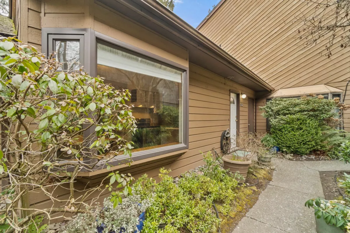 Bedroom 4 Photo of 4208 Garden Grove Drive, Burnaby, BC