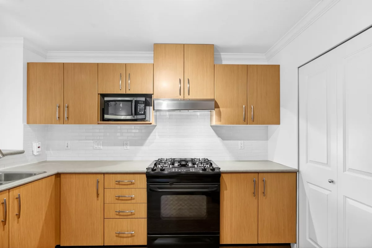 Family Room Photo of 408 300 Klahanie Drive, Port Moody, BC