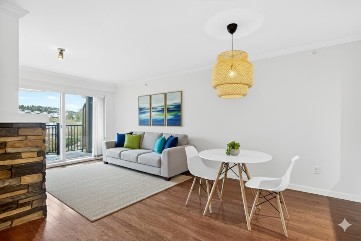 Kitchen Photo of 408 300 Klahanie Drive, Port Moody, BC