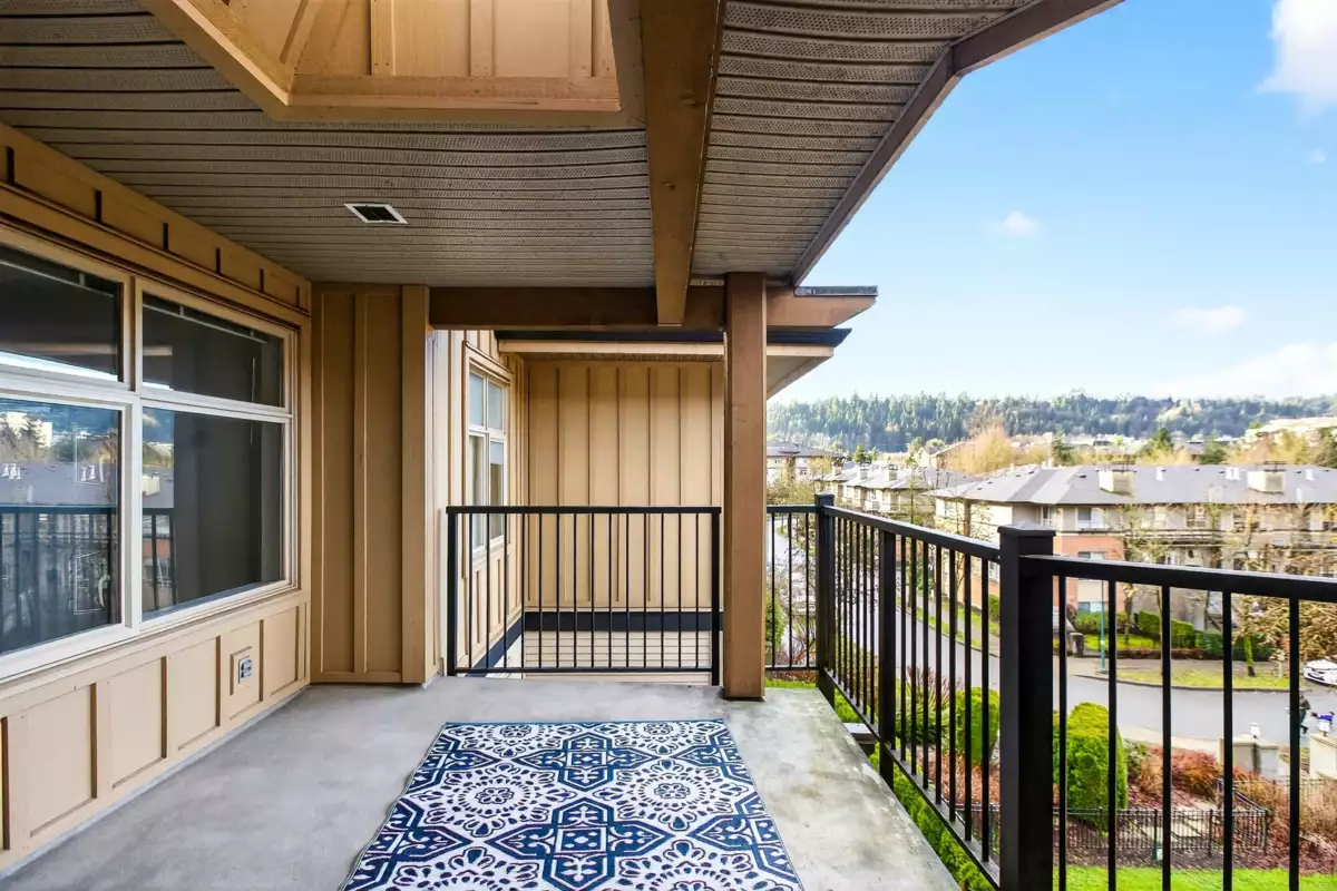 Laundry Room Photo of 408 300 Klahanie Drive, Port Moody, BC