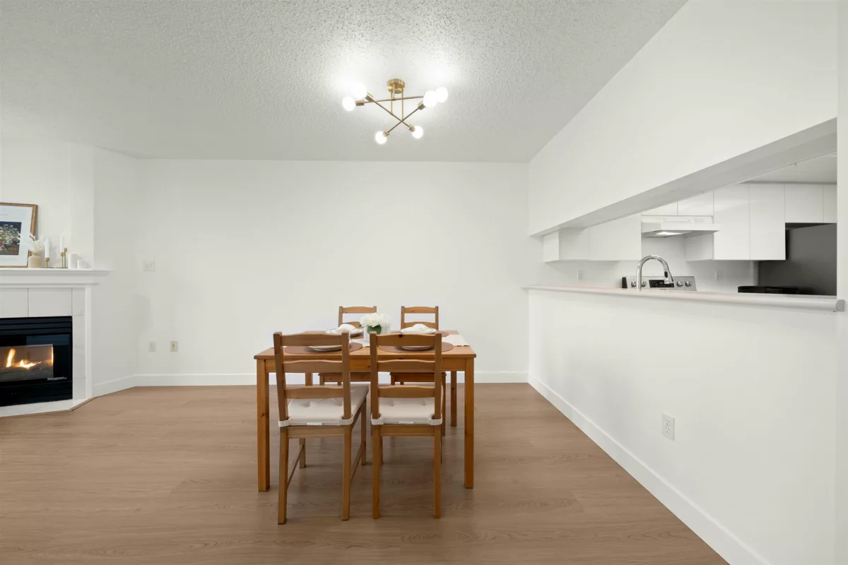 Kitchen Photo of 608 1190 Pipeline Road, Coquitlam, BC