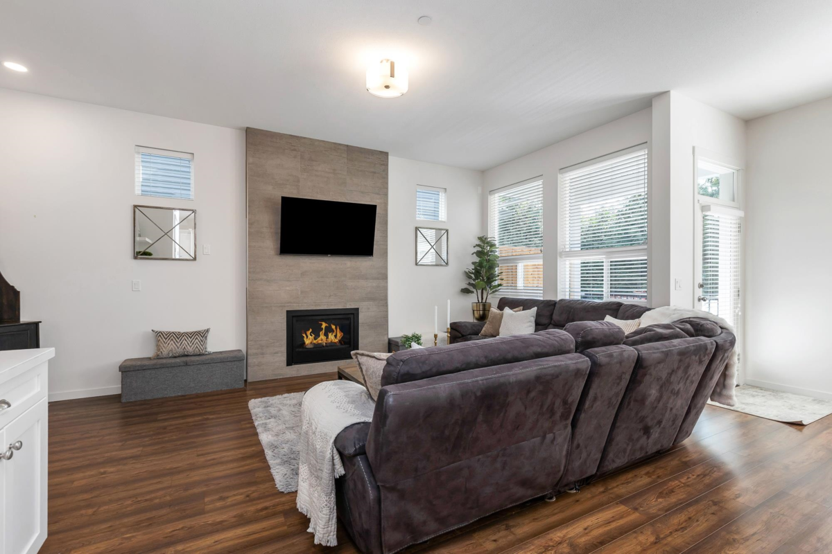 Dining Area Photo of 12933 240a Street, Maple Ridge, BC