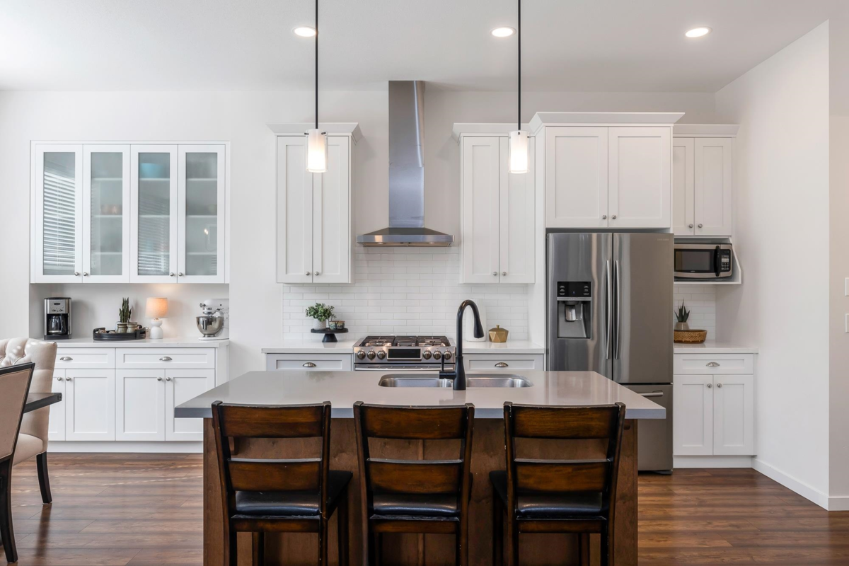 Kitchen Island Photo of 12933 240a Street, Maple Ridge, BC