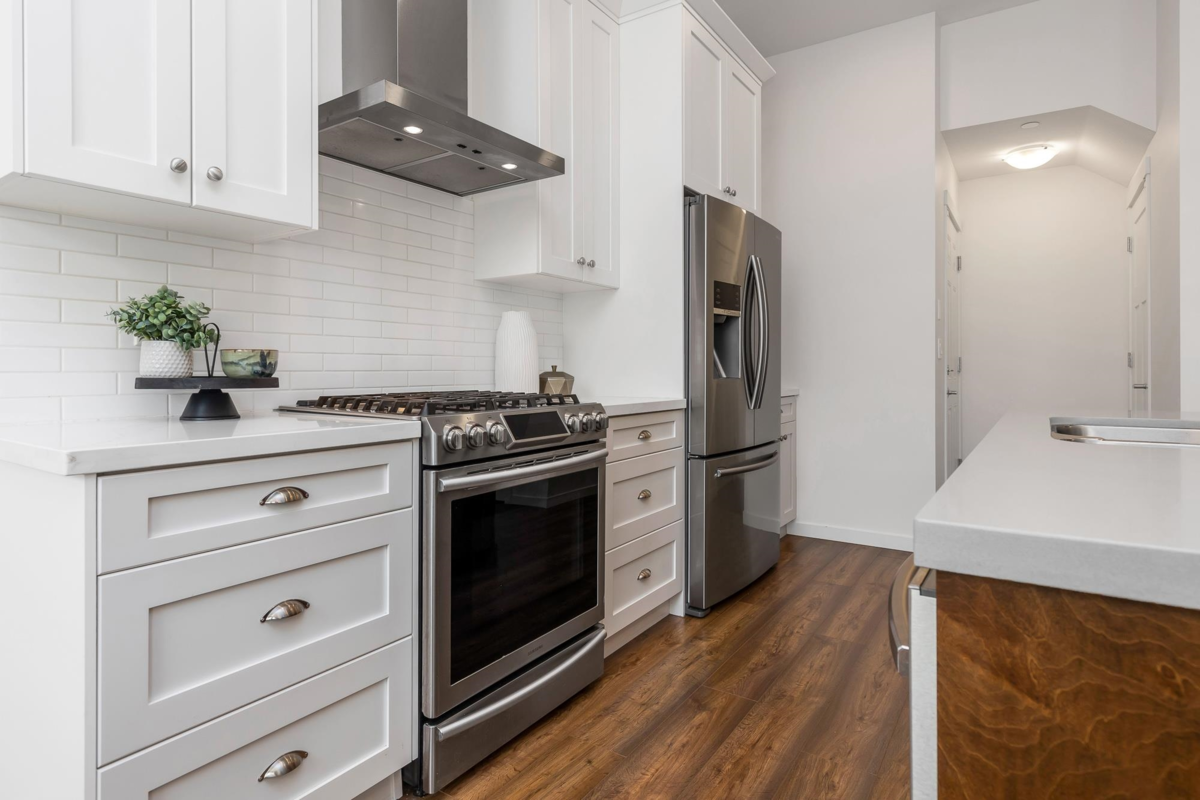 Kitchen Photo of 12933 240a Street, Maple Ridge, BC