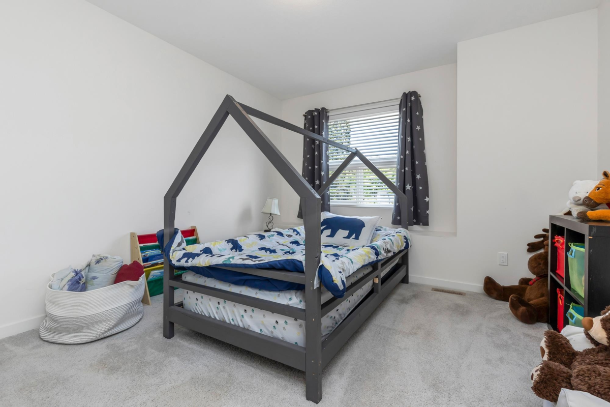 Powder Room Photo of 12933 240a Street, Maple Ridge, BC