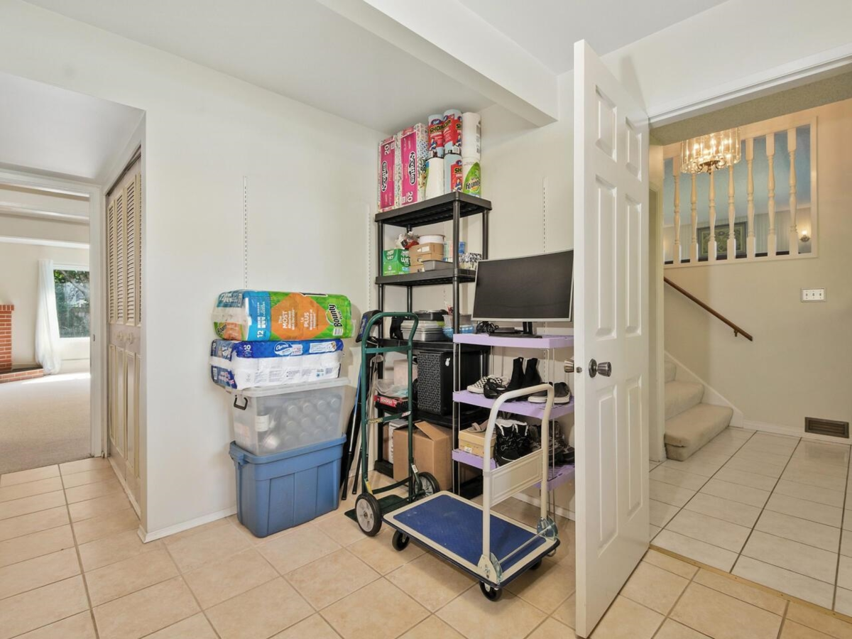 Laundry Room Photo of 7080 Kimberley Drive, Richmond, BC