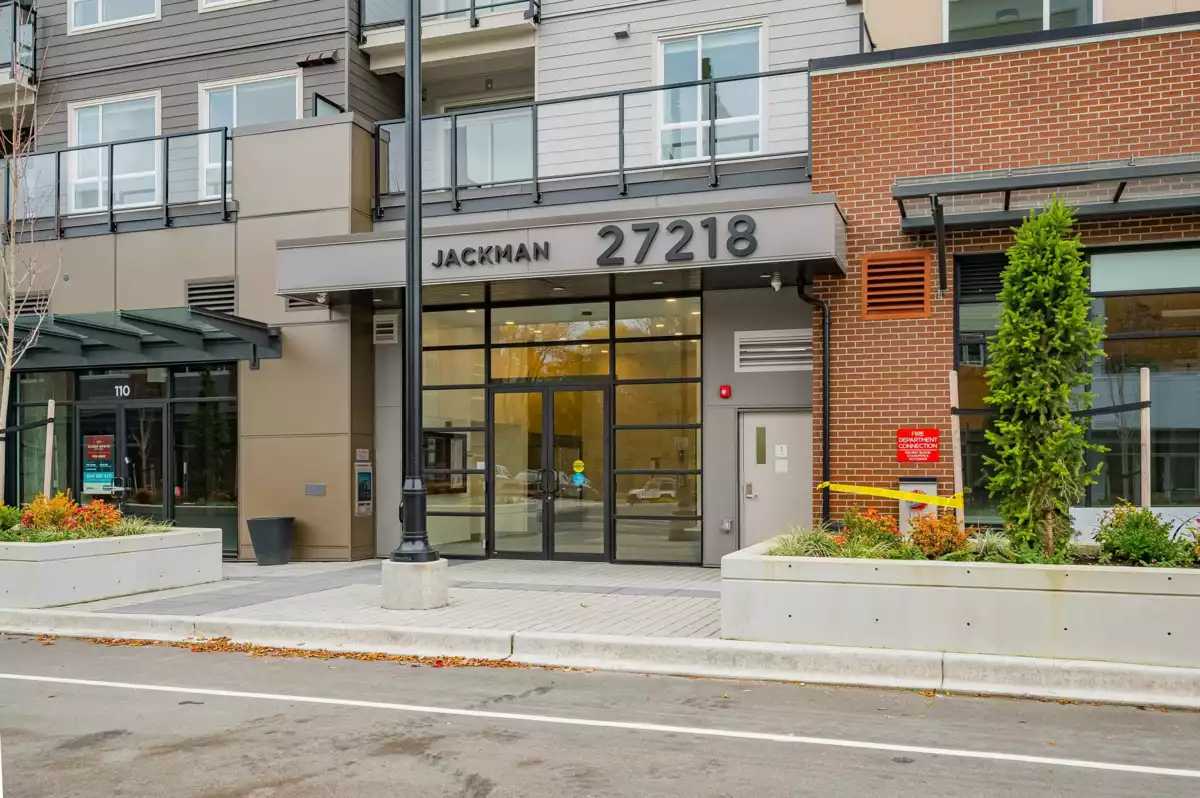 Dining Area Photo of 414 27218 Aldergrove Town Center Drive, Langley, BC