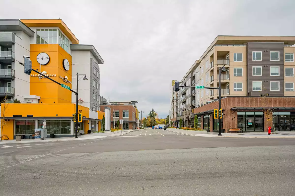Family Room Photo of 414 27218 Aldergrove Town Center Drive, Langley, BC