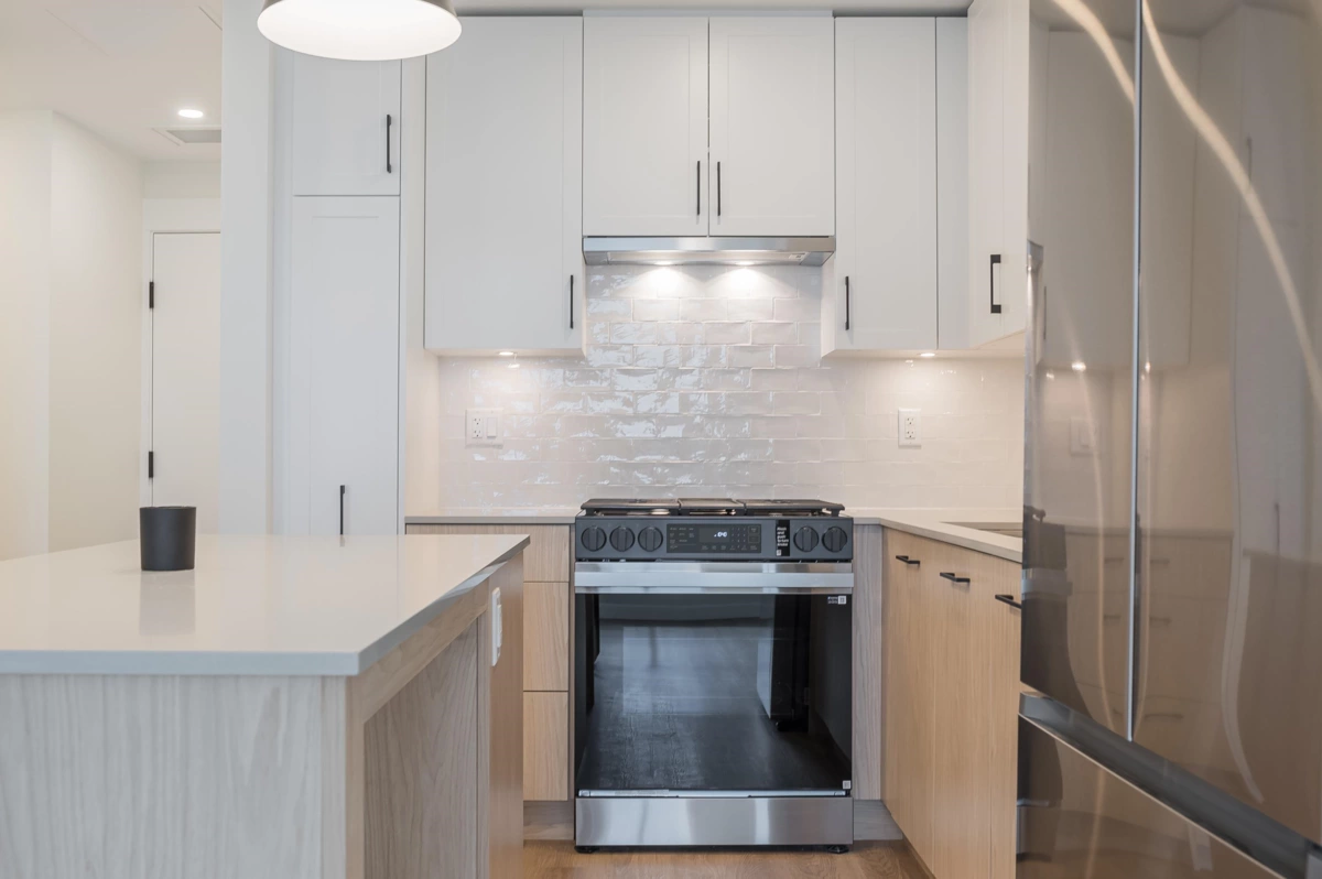 Primary Bathroom Photo of 414 27218 Aldergrove Town Center Drive, Langley, BC