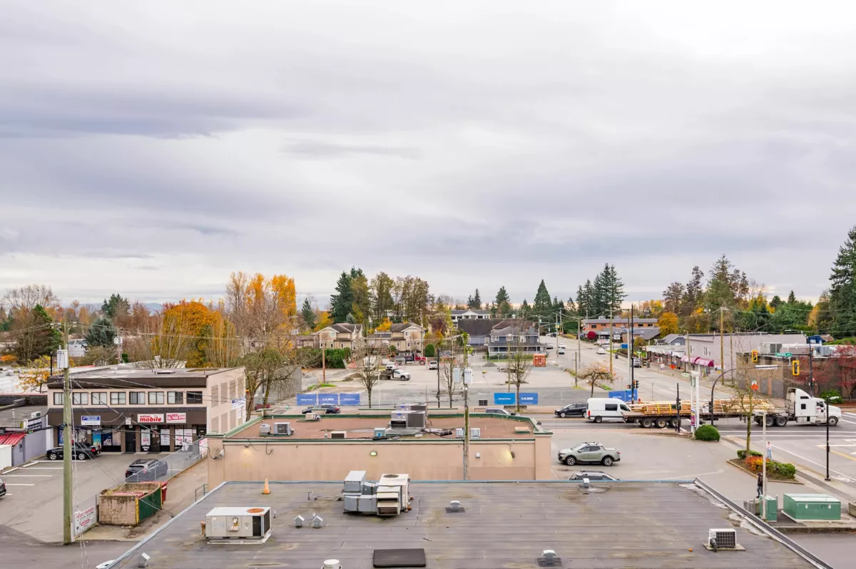 Staircase Photo of 414 27218 Aldergrove Town Center Drive, Langley, BC