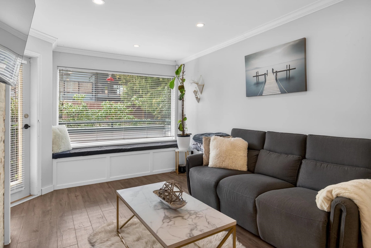 Kitchen Photo of 107 33708 King Road, Abbotsford, BC