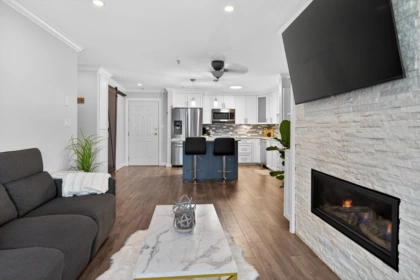 Breakfast Nook Photo of 107 33708 King Road, Abbotsford, BC