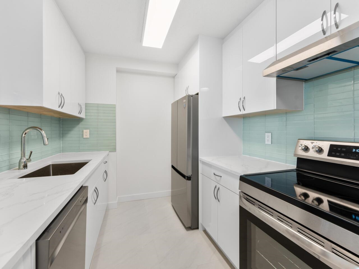 Family Room Photo of 1107 7100 Gilbert Road, Richmond, BC